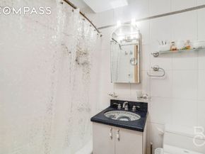 33-47 14th Street 6C, Queens NY 11106