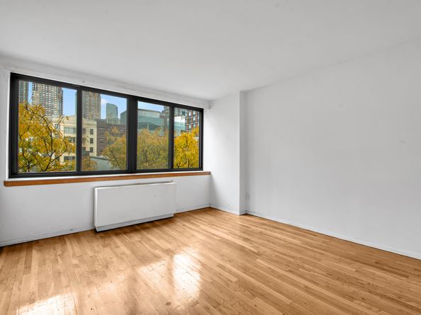 414 West 54th Street 5D, New York NY 10019