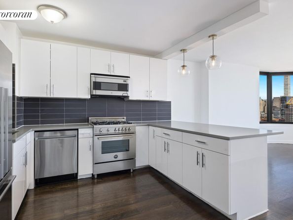 330 East 38th Street 50F, New York NY 10016