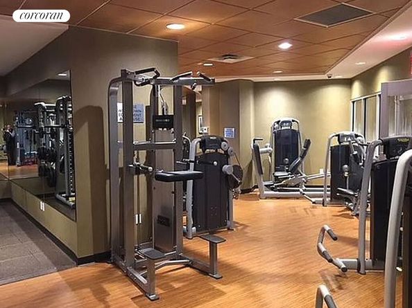 330 East 38th Street 50F, New York NY 10016
