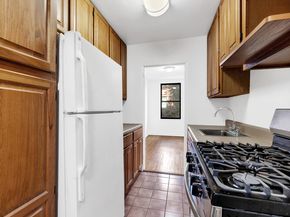 100 Bank Street 2B, New York NY 10014