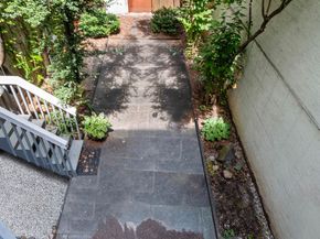 209 East 48th Street, New York NY 10017