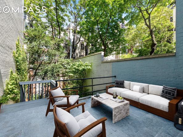209 East 48th Street, New York NY 10017