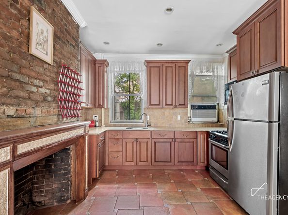 94 Greenwich Avenue 1, New York NY 10011