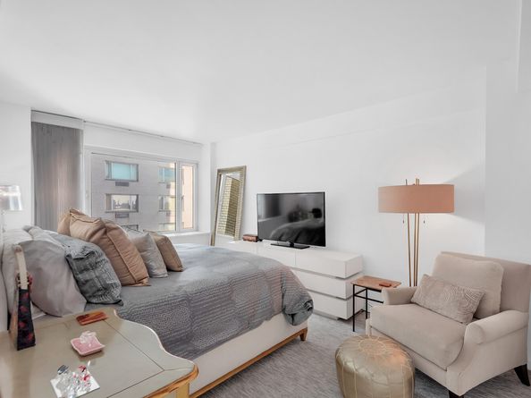 45 Sutton Place S 11J, New York NY 10022