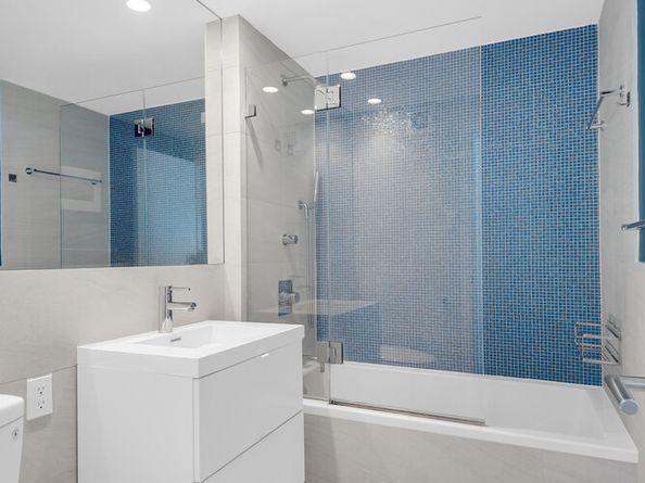 45 Sutton Place S 11J, New York NY 10022