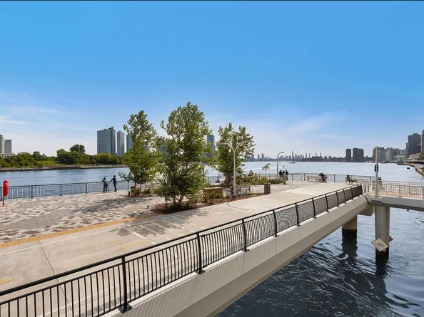 45 Sutton Place S 11J, New York NY 10022