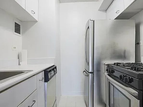 445 5th Avenue 28E, New York NY 10016