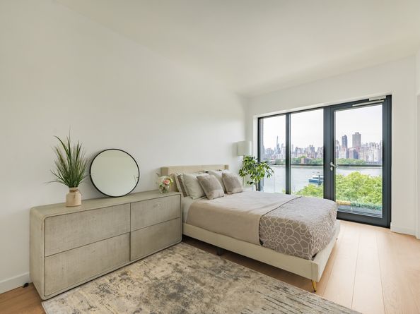 30-05 Vernon Boulevard 2B, Queens NY 11102