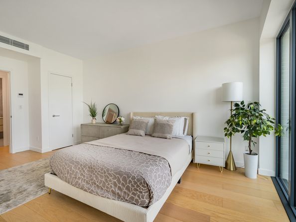 30-05 Vernon Boulevard 2B, Queens NY 11102