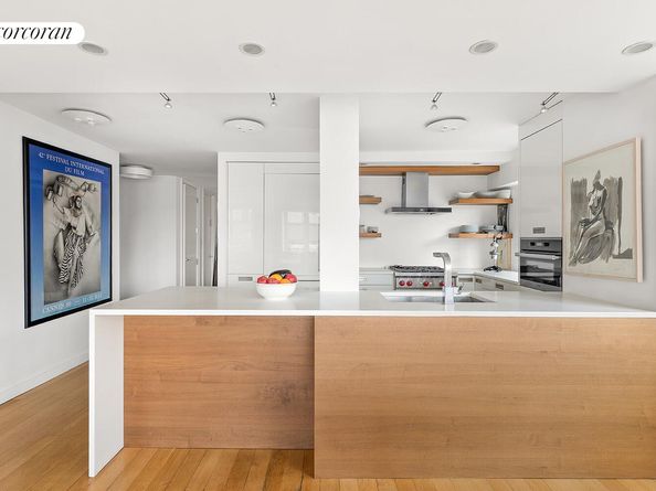 45 West 67th Street 9GH, New York NY 10023