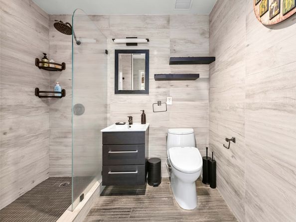 19-19 24th Avenue 102, Queens NY 11102