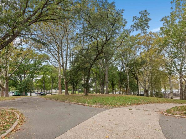 19-19 24th Avenue 102, Queens NY 11102