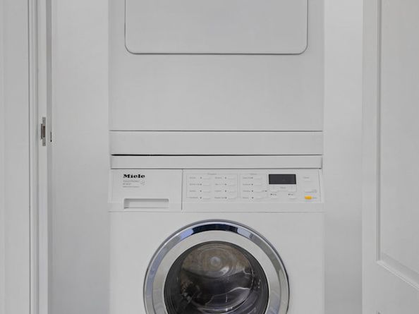 21 East 61st Street 5F, New York NY 10065