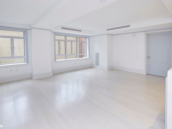 21 East 61st Street 5F, New York NY 10065