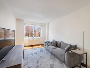 201 East 25th Street 12H, New York NY 10010