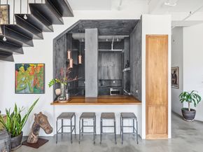 448 West 37th Street 9G, New York NY 10018