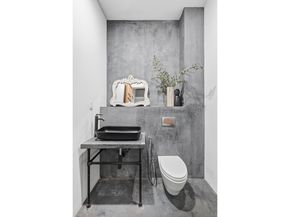 448 West 37th Street 9G, New York NY 10018