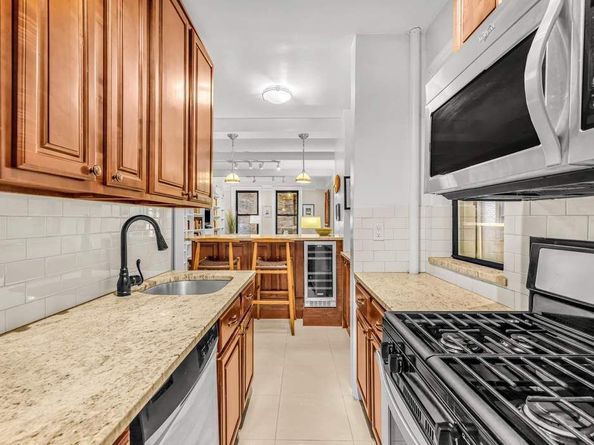 1230 Park Avenue 6A, New York NY 10128