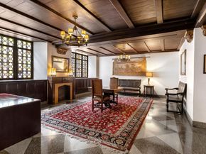 320 East 42nd Street 2505, New York NY 10017