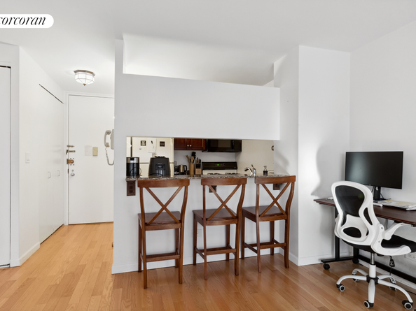 30 West 61st Street 9G, New York NY 10023