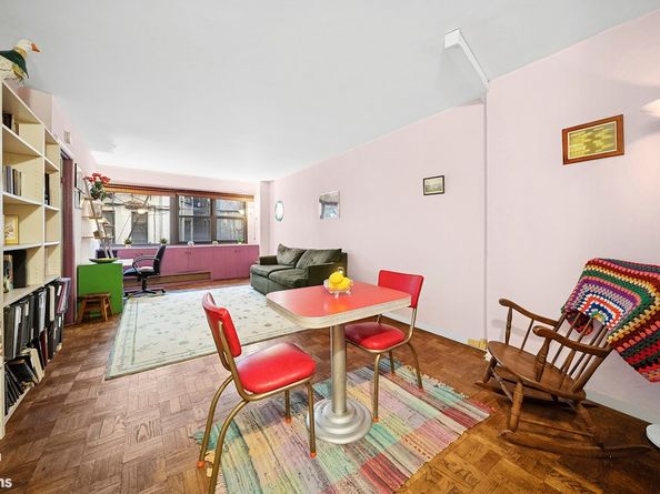 210 East 15th Street 2D, New York NY 10003