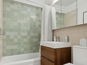 170 West 23rd Street 4B, New York NY 10011