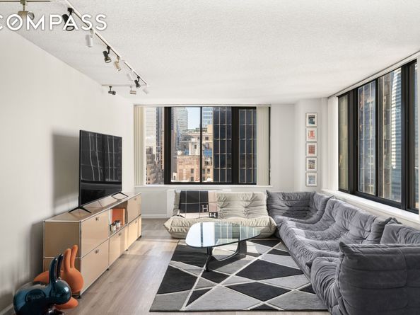 445 5th Avenue 21A, New York NY 10016