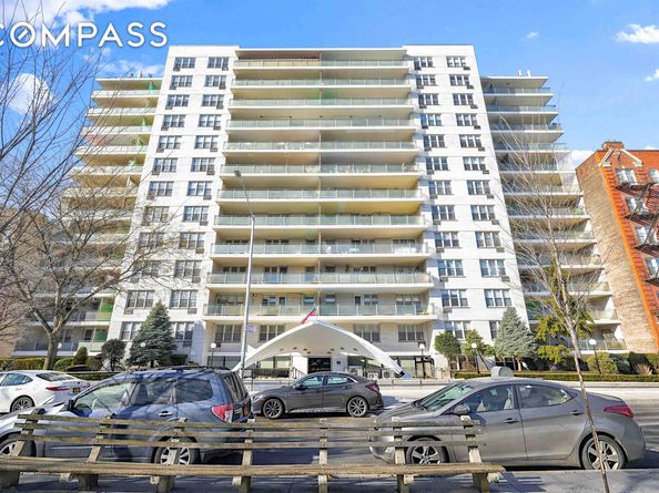 370 Ocean Parkway 8H, Brooklyn NY 11218