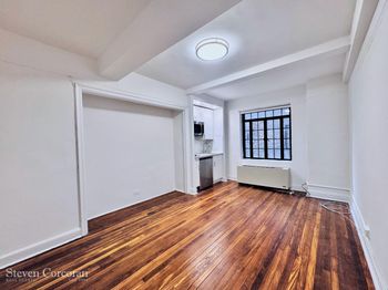 5 Tudor City Place