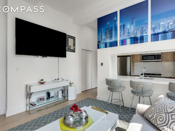 310 East 46th Street 20H, New York NY 10017