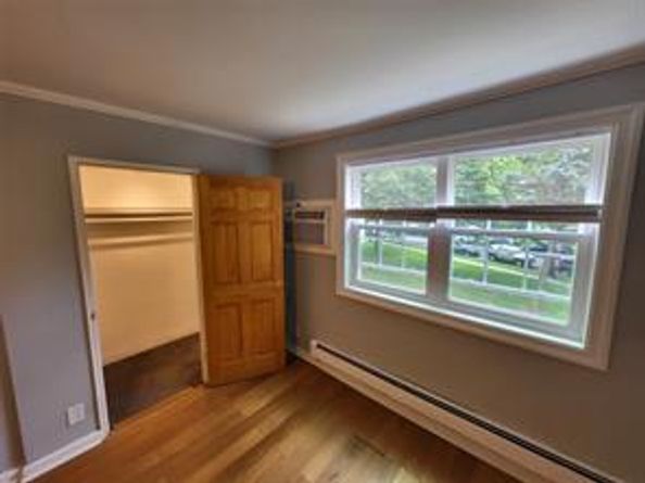 224-23 Kingsbury Avenue B, Queens NY 11364