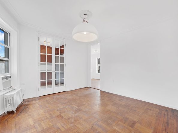 261 West 22nd Street 20, New York NY 10011