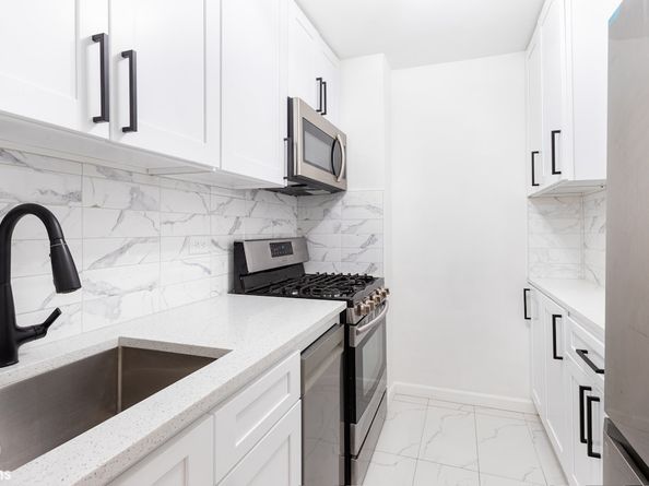 2500 Johnson Avenue 3B, Bronx NY 10463