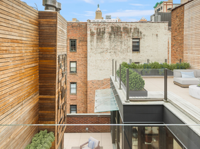 22 Gramercy Park S PH, New York NY 10003