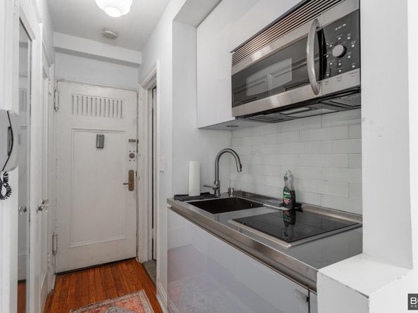 25 Tudor City Place 615, New York NY 10017