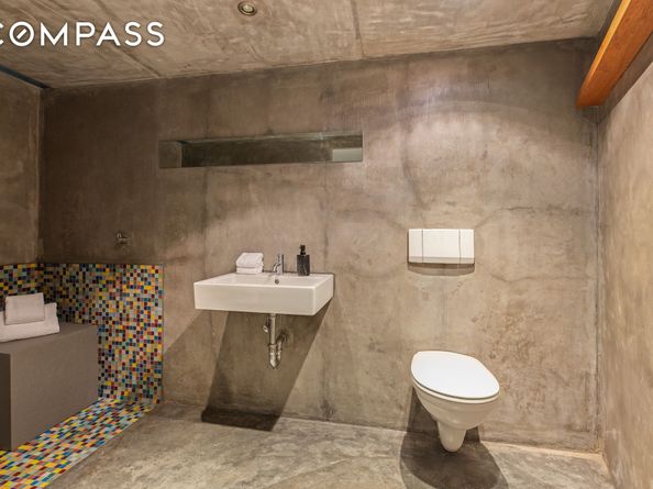 377 West 11th Street 1D, New York NY 10014