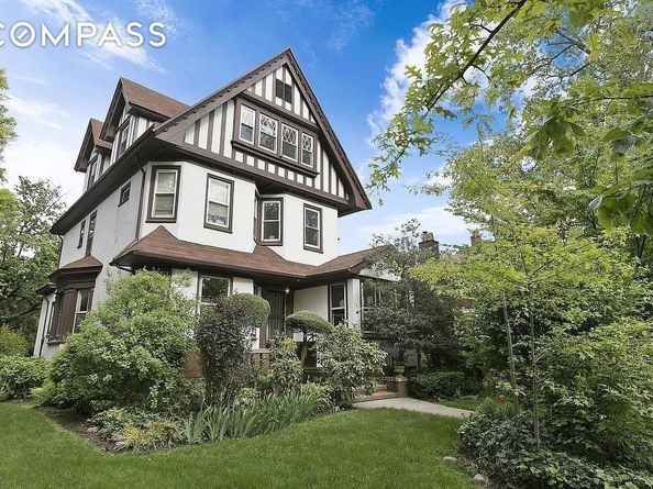 689 East 17th Street TWNHSE, Brooklyn NY 11230