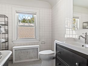 689 East 17th Street TWNHSE, Brooklyn NY 11230