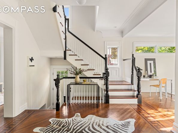 689 East 17th Street TWNHSE, Brooklyn NY 11230