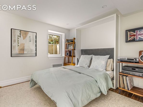 689 East 17th Street TWNHSE, Brooklyn NY 11230