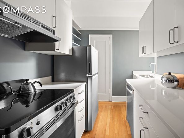 39 Plaza Street W 12B, Brooklyn NY 11217