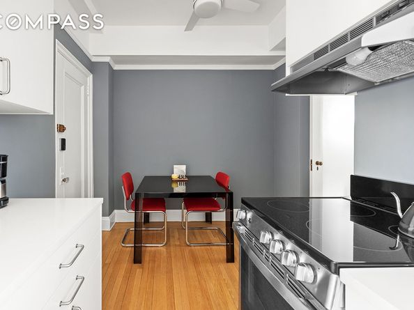 39 Plaza Street W 12B, Brooklyn NY 11217