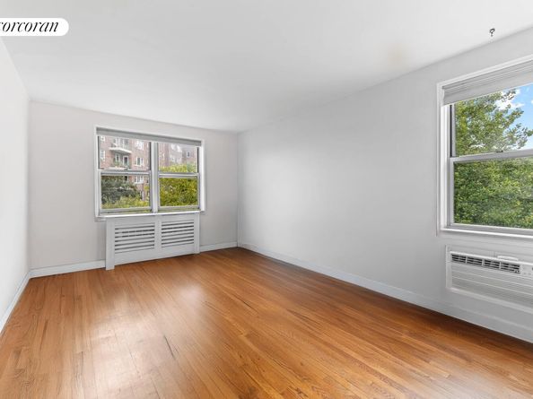679 West 239th Street 5B, Bronx NY 10463