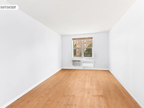 679 West 239th Street 5B, Bronx NY 10463