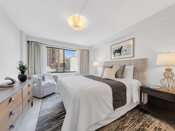 345 East 73rd Street 6C, New York NY 10021