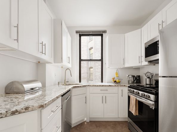 447 Fort Washington Avenue 22, New York NY 10033