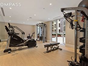 250 East 21st Street 8F, New York NY 10010