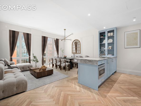 250 East 21st Street 8F, New York NY 10010