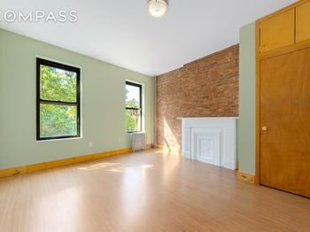 433 Dekalb Avenue